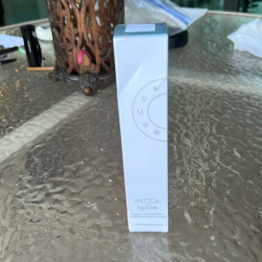 BECCA ignite Acceptance liquified light highlighter BN 1.5 oz, very rare